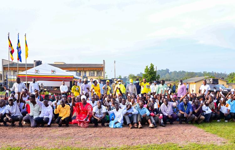 PRESIDENT MUSEVENI ASSURES BUIKWE ON MINIMUM WAGE, SAYS GOVERNMENT MUST FIRST LOWER COST OF DOING BUSINESS